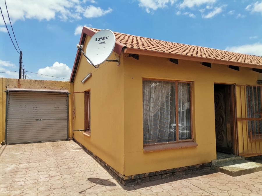 3 Bedroom Property for Sale in Lethlabile North West